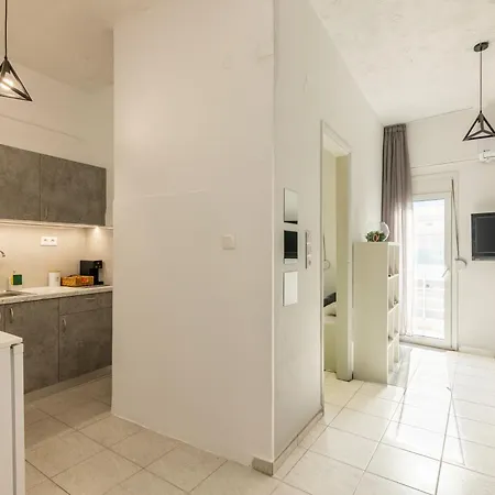 Cozy - 100m From The Beach Апартаменти