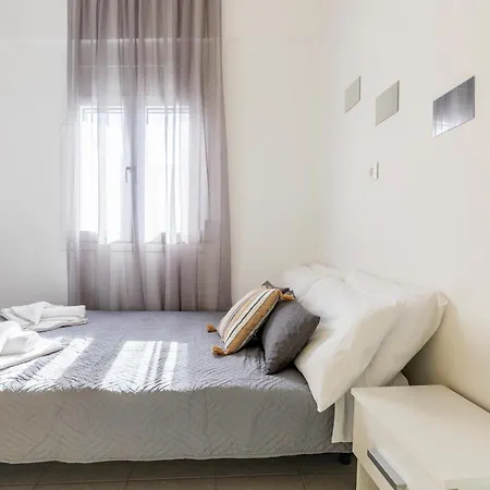 Апартаменти Cozy - 100m From The Beach *
